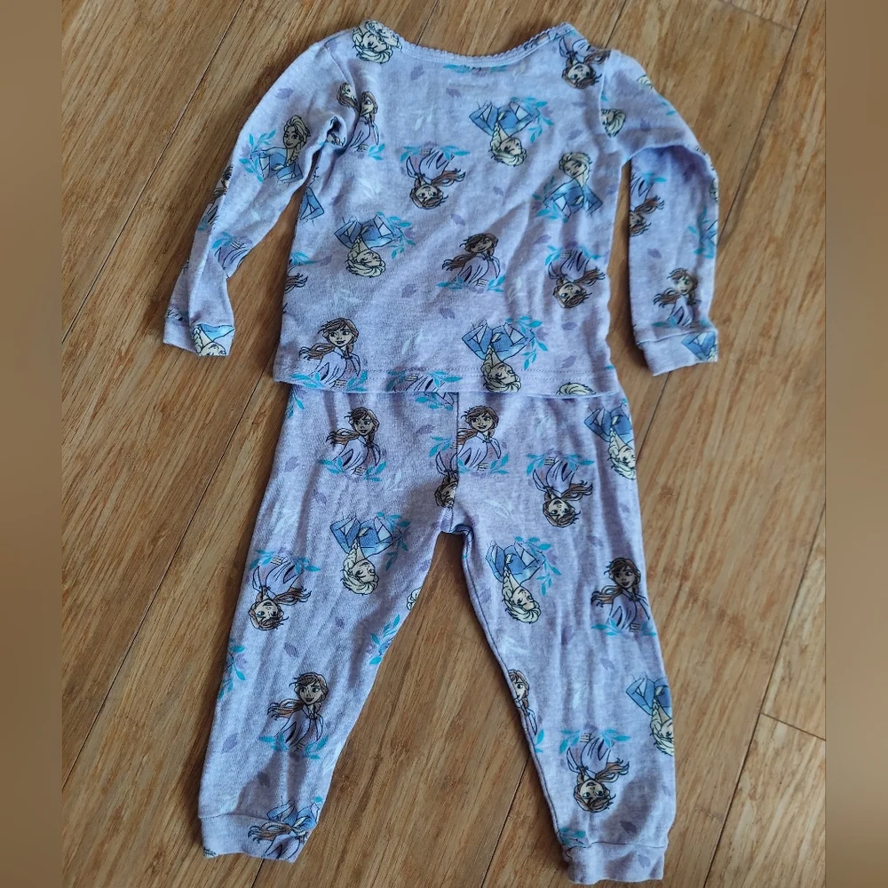 ⭐️5/$30 Frozen pajamas with Elsa and Anna, size 2T. Purple